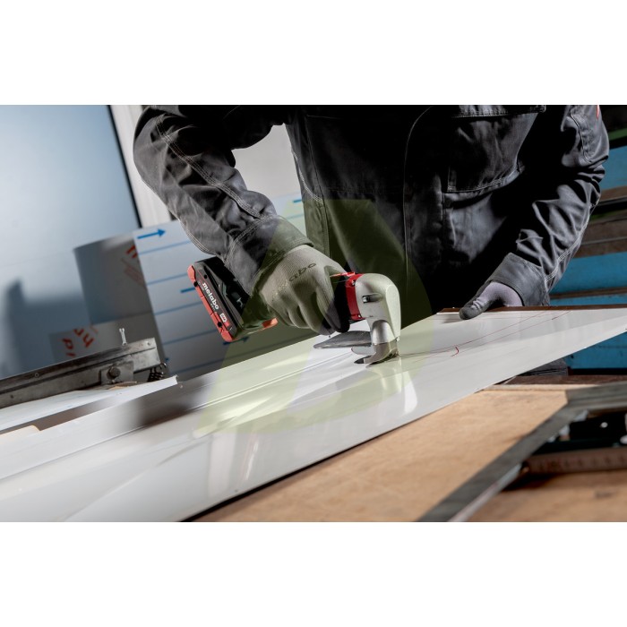 KFM 18 LTX 3 RF Аккумуляторный фрезер для обработки металлических кромок KFM 18 LTX 3 RF Аккумуляторный фрезер для обработки металлических кромок