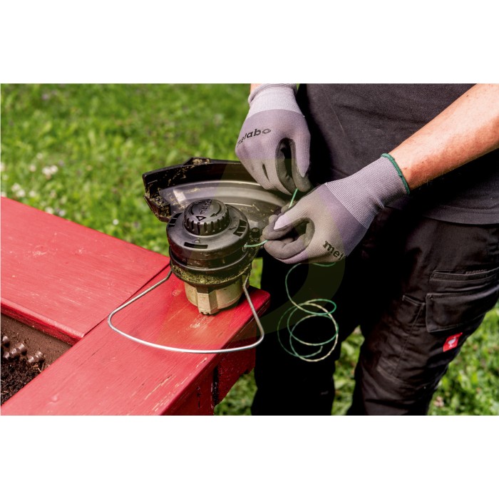 AHS 18-65 V Акумуляторний кущоріз AHS 18-65 V Акумуляторний кущоріз