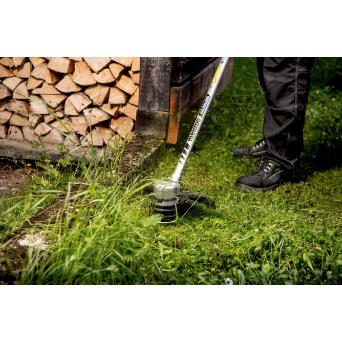 AHS 18-65 V Акумуляторний кущоріз AHS 18-65 V Акумуляторний кущоріз