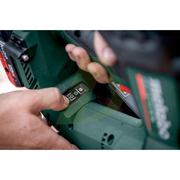 MT 18 LTX BL QSL Акумуляторний універсальний різак MT 18 LTX BL QSL Акумуляторний універсальний різак