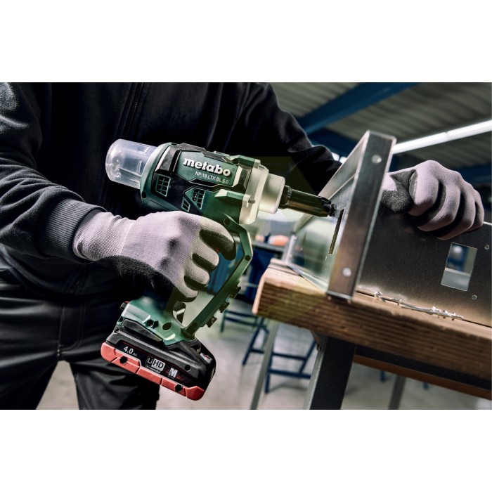 GVB 18 LTX BL 11-28 Аккумуляторная прямошлифовальная машина GVB 18 LTX BL 11-28 Аккумуляторная прямошлифовальная машина