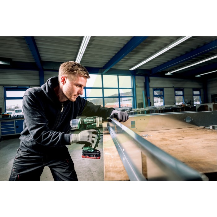 GVB 18 LTX BL 11-28 Аккумуляторная прямошлифовальная машина GVB 18 LTX BL 11-28 Аккумуляторная прямошлифовальная машина