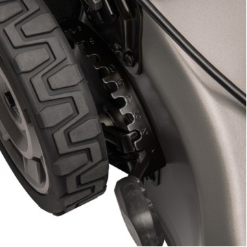 Аккумуляторная газонокосилка MAKITA DLM 530PT4