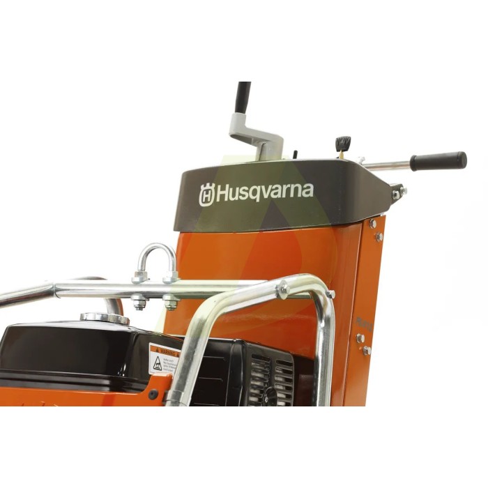 Нарезчик швов бензиновый HUSQVARNA FS413 Нарезчик швов бензиновый HUSQVARNA FS413