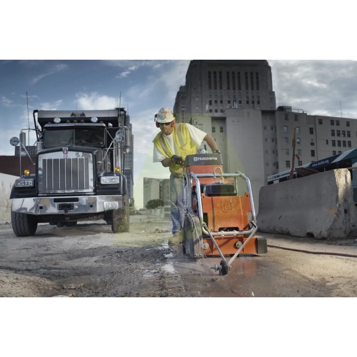 Нарезчик швов бензиновый HUSQVARNA FS413 Нарезчик швов бензиновый HUSQVARNA FS413