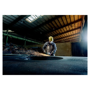 Угловая шлифмашина METABO W 26-230 MVT (606474000)