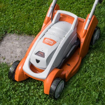 Аккумуляторная газонокосилка STIHL RMA 339 Compact (63200111415)