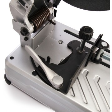 Монтажна пила MAKITA LW1401