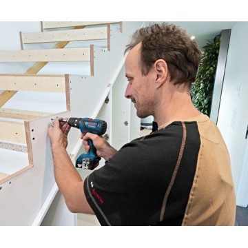 Шуруповерт BOSCH GSR 18-2-LI Plus Professional (06019E6102)