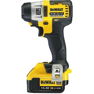 Акумуляторний шуруповерт DeWALT DCF825M2