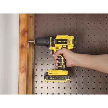 Шуруповерт STANLEY SCD20S2K