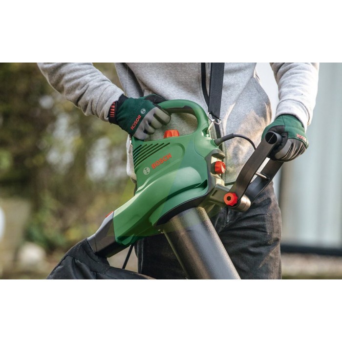 Садовый воздуходув-пылесос электрический BOSCH Universal Garden Tidy 3000 (06008B1001) Садовый воздуходув-пылесос электрический BOSCH Universal Garden Tidy 3000 (06008B1001)