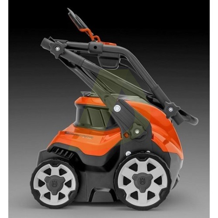 Скарификатор электрический HUSQVARNA S 138C (9679223‑01) Скарификатор электрический HUSQVARNA S 138C (9679223‑01)