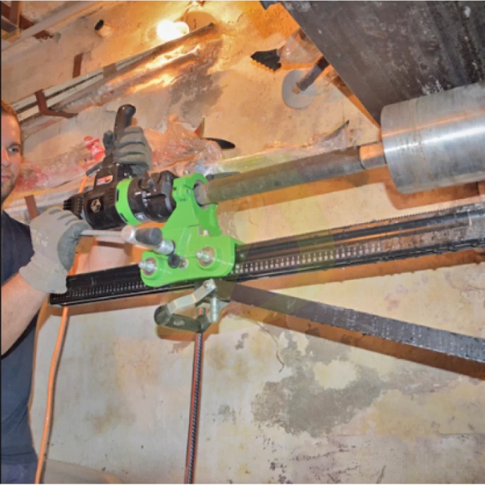 Установка алмазного буріння EIBENSTOCK PLE182K + набір кріплення + бак (0343S000K) Установка алмазного буріння EIBENSTOCK PLE182K + набір кріплення + бак (0343S000K)