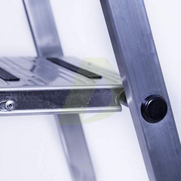 Стремянка односторонняя алюминиевая KRAUSE Safety, 1 секция, 6 ступ., 2,1 м (126344) Стремянка односторонняя алюминиевая KRAUSE Safety, 1 секция, 6 ступ., 2,1 м (126344)