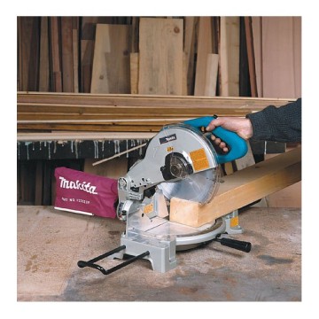 Торцовочная пила MAKITA LS 1040