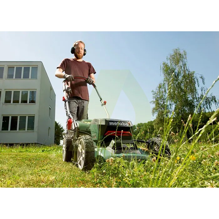 Аккумуляторная газонокосилка METABO RM 36-18 LTX BL 46 (601606850) без аккумулятора Аккумуляторная газонокосилка METABO RM 36-18 LTX BL 46 (601606850) без аккумулятора