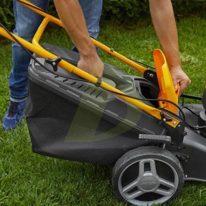 Аккумуляторная газонокосилка самоходная STIGA Collector 548SAEK Аккумуляторная газонокосилка самоходная STIGA Collector 548SAEK