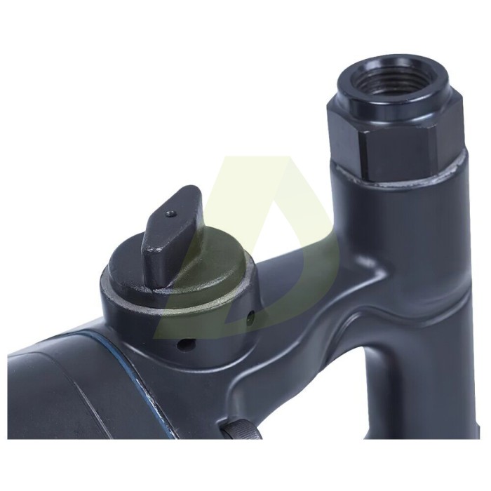 Пневматичний гайковерт KING TONY 3/4" 2170 Нм, в комплекті 3 торцеві головки (P33671-160B) Пневматичний гайковерт KING TONY 3/4" 2170 Нм, в комплекті 3 торцеві головки (P33671-160B)