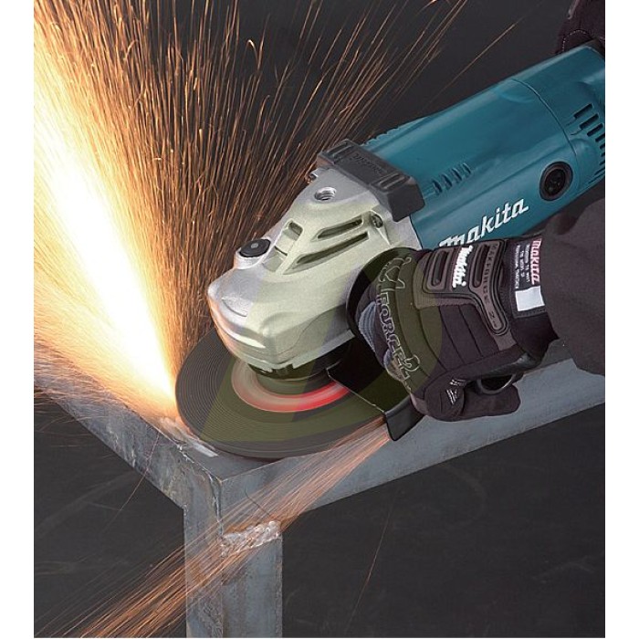 Угловая шлифмашина MAKITA GA 7030 RF 01 Угловая шлифмашина MAKITA GA 7030 RF 01