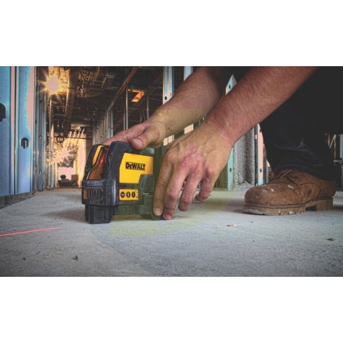 Лазерний нівелір DeWALT DW0822 Лазерний нівелір DeWALT DW0822