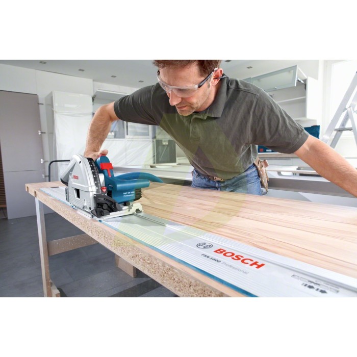 Дисковая ручная пила BOSCH GKT 55 GCE Professional (0601675000) Дисковая ручная пила BOSCH GKT 55 GCE Professional (0601675000)