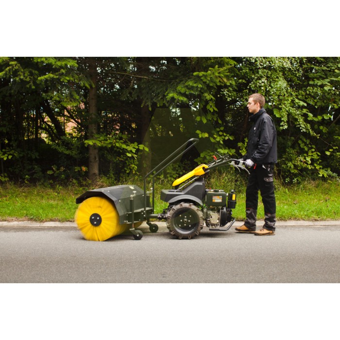 Подметальная машина TEXAS ProSweep 950DE со щеткой (90042090) Подметальная машина TEXAS ProSweep 950DE со щеткой (90042090)