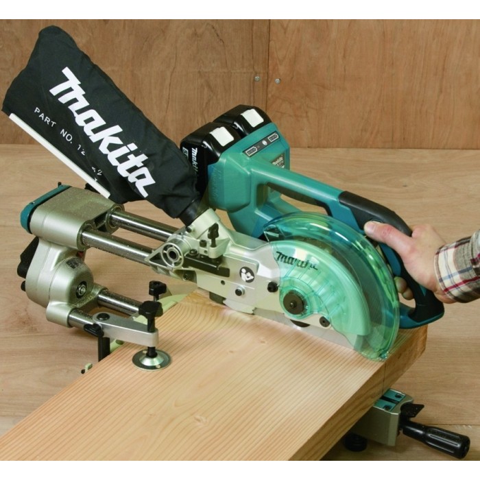 Акумуляторна торцювальна пила MAKITA DLS 714Z (без акумулятора) Акумуляторна торцювальна пила MAKITA DLS 714Z (без акумулятора)