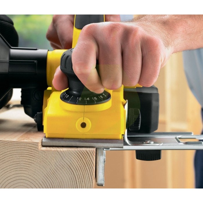 Рубанок сетевой STANLEY STPP7502 Рубанок сетевой STANLEY STPP7502